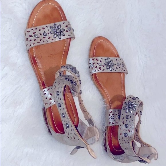 Guess Silver Shimmer Bling Sandals  FLIP FLOP Sz‎ 7 - Picture 2 of 4